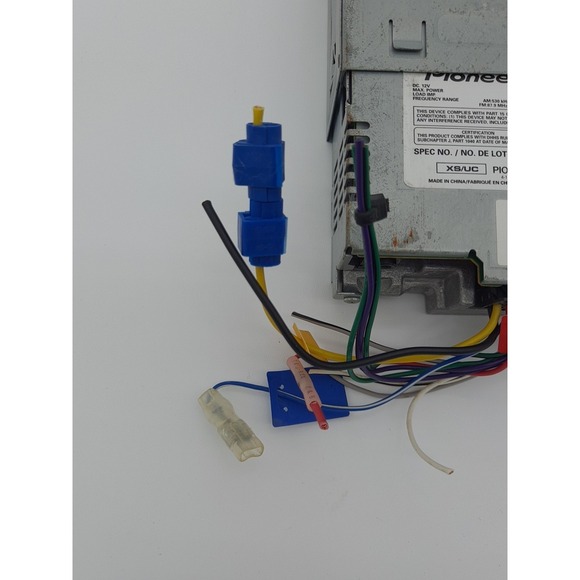 Pioneer DEH-3900MP CD Player In Dash Receiver - Picture 6 of 7